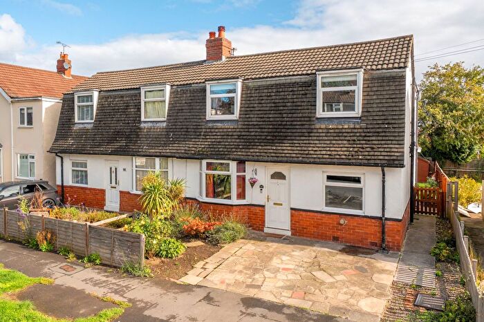 3 Bedroom Semi Detached House For Sale In Crab Lane, Harrogate, HG1