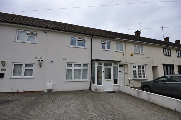 4 Bedroom Terraced House To Rent In Newbury Gardens, Harold Hill, RM3