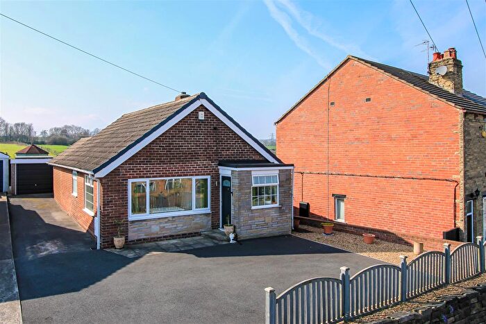 2 Bedroom Detached Bungalow For Sale In Hollin Lane, Calder Grove, Wakefield, WF4