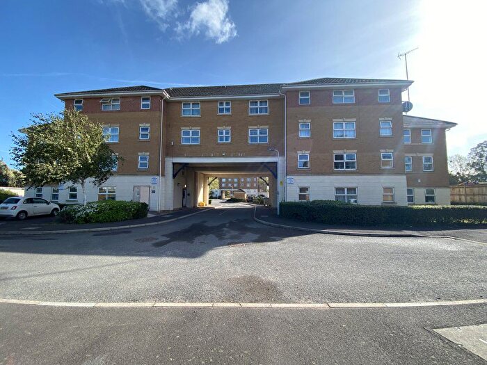 1 Bedroom Flat To Rent In Pickfords Gardens, Slough, SL1