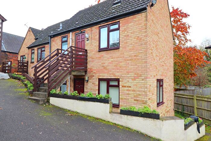 1 Bedroom Studio To Rent In Priory Avenue, High Wycombe, HP13