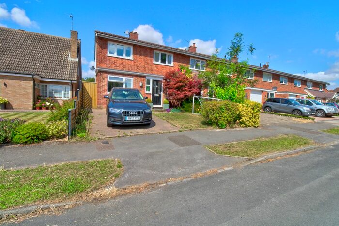 4 Bedroom End Of Terrace House For Sale In College Close, Flamstead, St.Albans, AL3