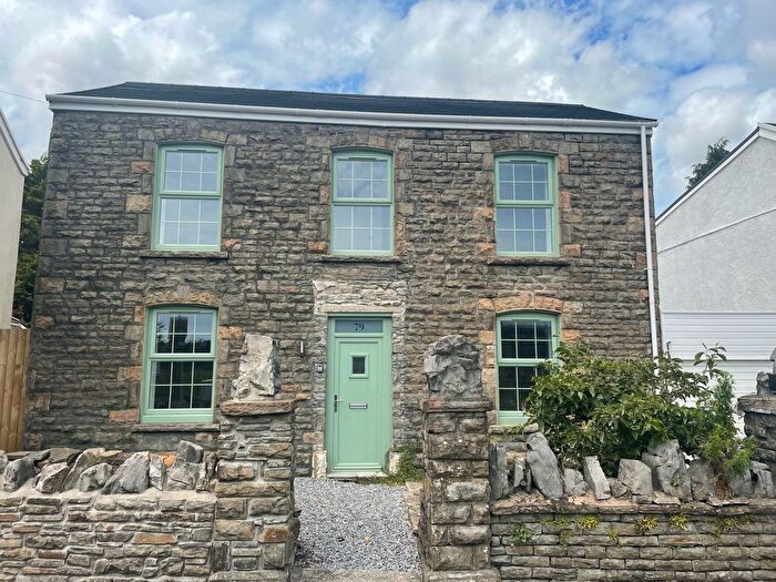 4 Bedroom Flat To Rent In Walters Road, Llansamlet, Swansea, SA7