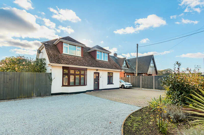 4 Bedroom Chalet House For Sale In Christchurch Road, West Parley, Ferndown, BH22