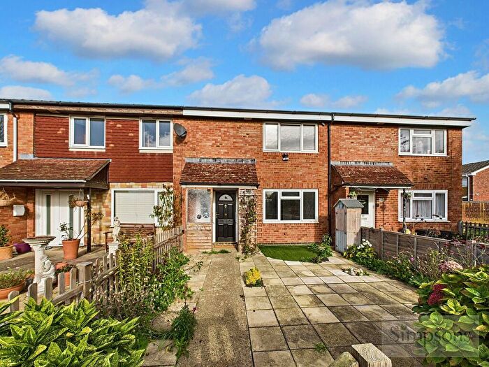 2 Bedroom Terraced House For Sale In Overmead, Abingdon, OX14