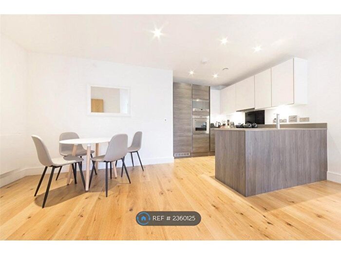 2 Bedroom Flat To Rent In Aurora Point, London, SE16