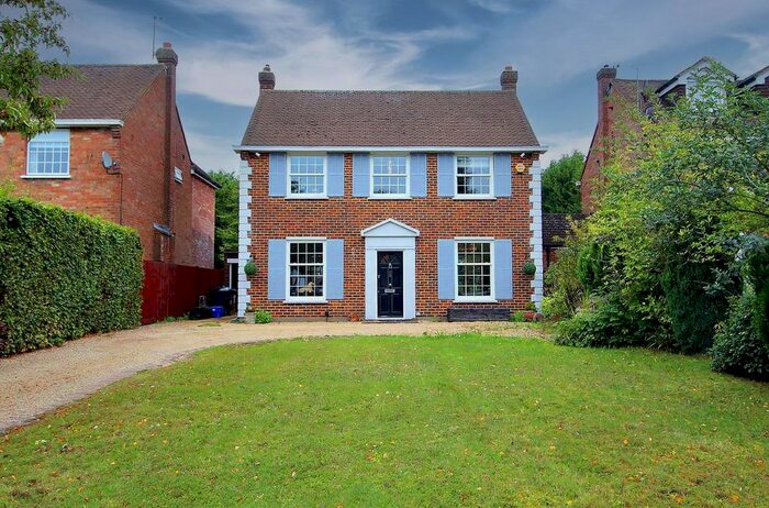 3 Bedroom Detached House To Rent In Pine Grove, Brookmans Park, Hatfield, AL9