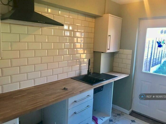 3 Bedroom End Of Terrace House To Rent In Greenhaven Drive, London, SE28