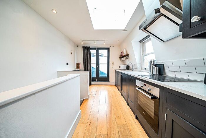 1 Bedroom Flat For Sale In Rookstone Road, London, SW17