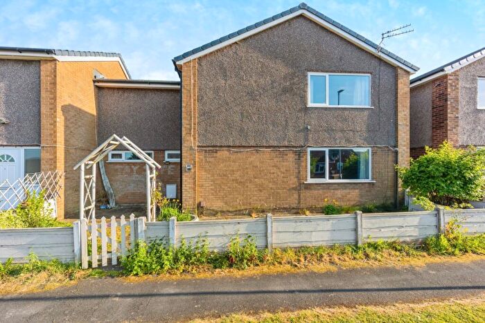 4 Bedroom Semi-Detached House For Sale In Blaze Moss Bank, Stockport, Greater Manchester, SK2