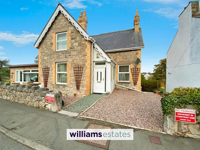 2 Bedroom Semi Detached House For Sale In Abergele Road, Llanddulas, LL22