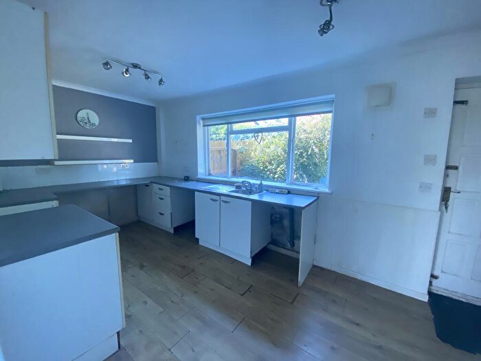 3 Bedroom End Of Terrace House For Sale In Broxtowe Lane, Nottingham, NG8