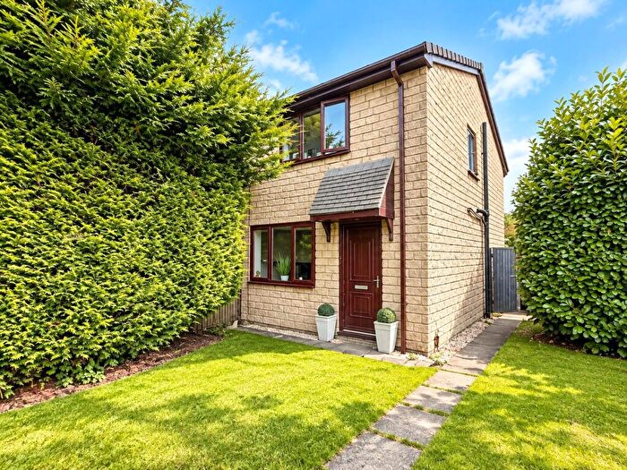 2 Bedroom Semi-Detached House For Sale In Hawley Green, Shawclough, Rochdale, OL12