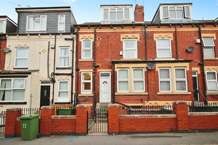 2 Bedroom Terraced House For Sale In St. Hildas Place, Leeds, LS9