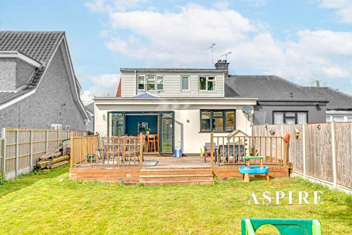 4 Bedroom Semi-Detached House For Sale In Marketing Video Inside - Kents Hill Road, Benfleet, SS7