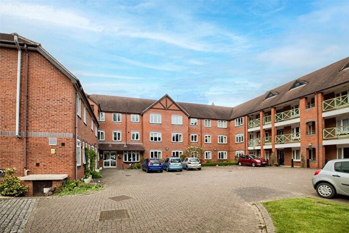 3 Bedroom Flat For Sale In Deerhurst Court, Solihull, West Midlands, B91