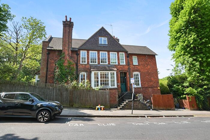 Studio To Rent In Priory Court, Shepherds Hill, Highgate, N6