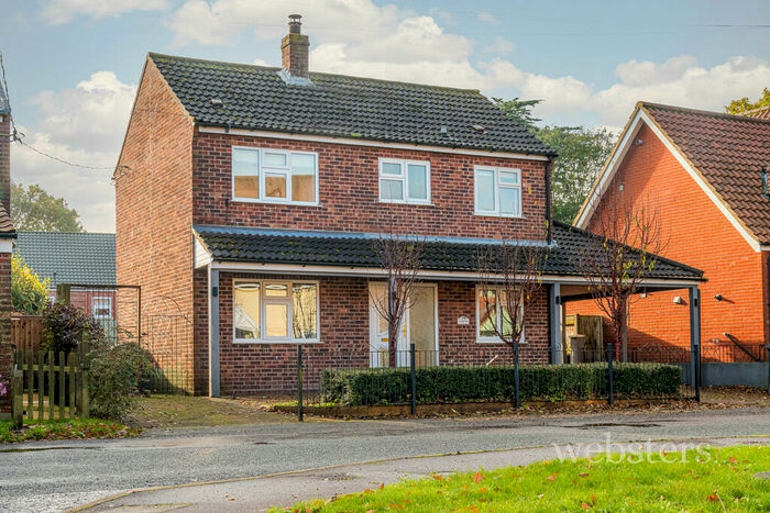 3 Bedroom Detached House For Sale In Catfield, Great Yarmouth, NR29