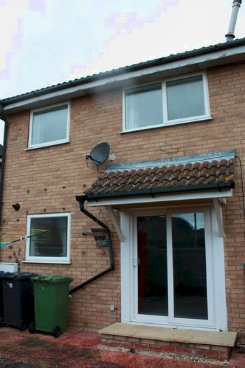 2 Bedroom Property To Rent In Bure Close, St Ives, PE27