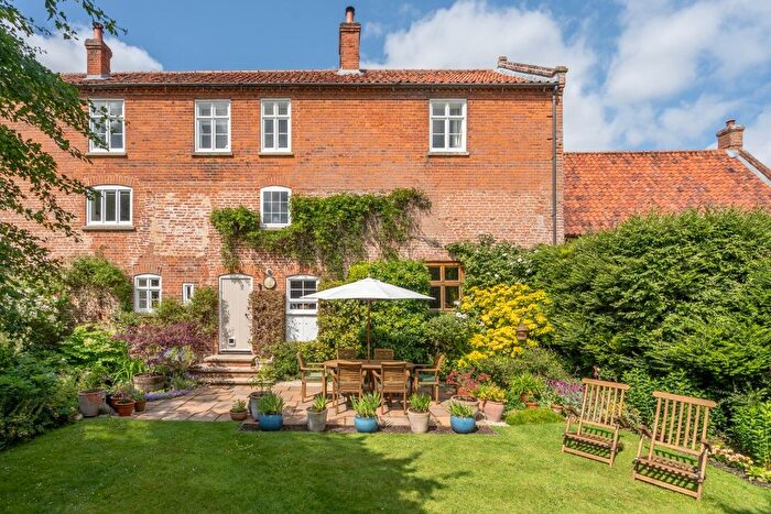 4 Bedroom Semi Detached House For Sale In Crostwight, North Walsham, NR28