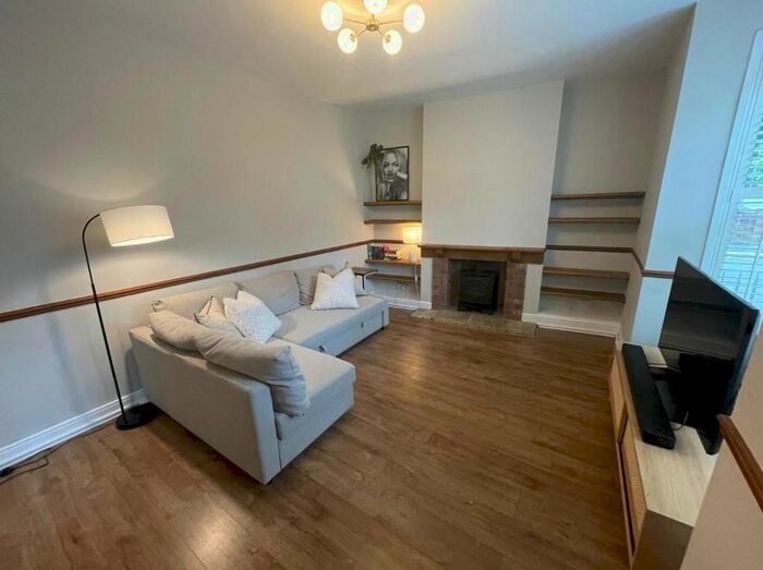 3 Bedroom End Of Terrace House To Rent In Leyspring Road, Leytonstone, London, E11