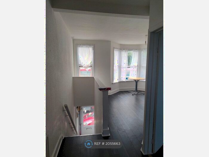 1 Bedroom Flat To Rent In Ley Street, Ilford, IG1