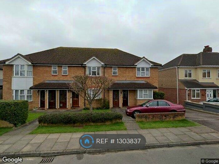 1 Bedroom Flat To Rent In Beech Avenue, Eastcote, HA4