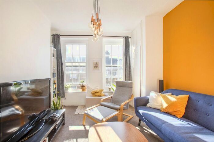 3 Bedroom Flat To Rent In Sumner Buildings, Sumner Street, London SE1