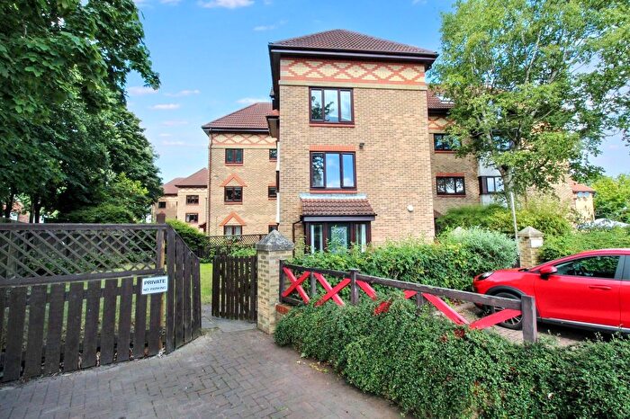 2 Bedroom Maisonette To Rent In Bellingham Court, Kenton, Newcastle Upon Tyne, NE3