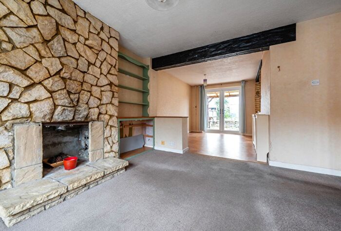 3 Bedroom Semi-Detached House For Sale In Vicarage Road, Coalpit Heath, Bristol, BS36