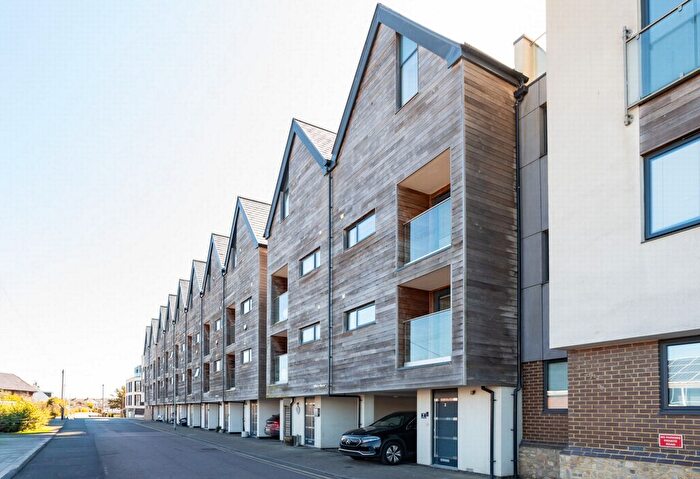 4 Bedroom Town House For Sale In Range Road, Hythe, CT21