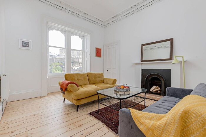 4 Bedroom Flat For Sale In / Grindlay Street, Lauriston, Edinburgh, EH3
