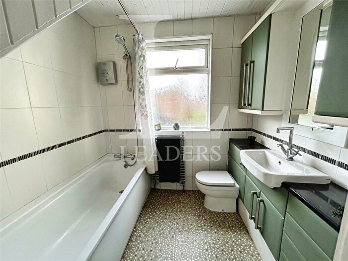 4 Bedroom Detached House For Sale In Sandy Beach Estate, Hayling Island, Hampshire, PO11
