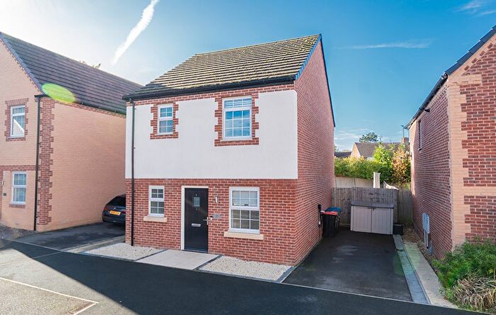 3 Bedroom Detached House For Sale In Blind Pond Lane, Bow Brickhill, Milton Keynes, MK17