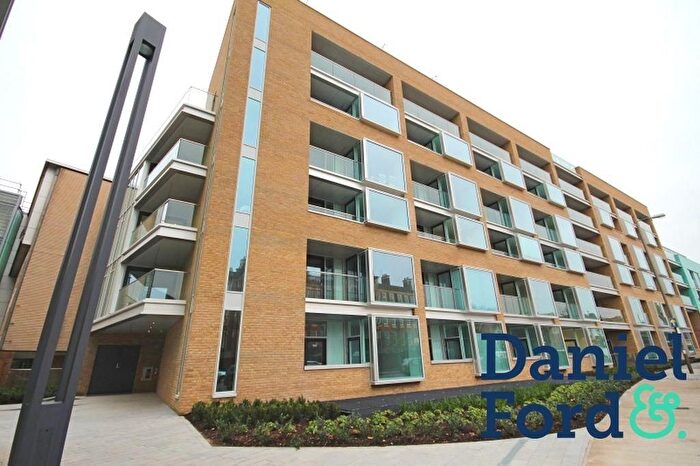 3 Bedroom Property To Rent In Broomhill Road, London, SW18