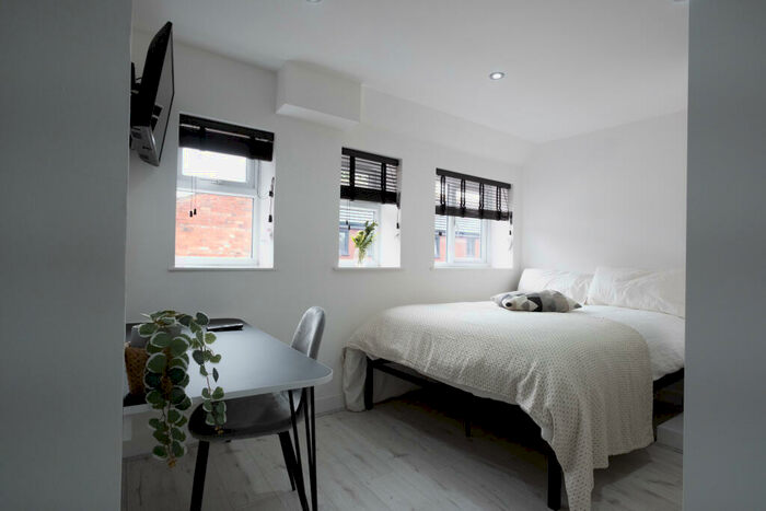 7 Bedroom Terraced House To Rent In Elk House, High Street, Lincoln, Lincolnshire, LN5