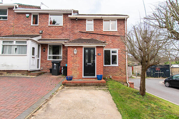 2 Bedroom End Of Terrace House To Rent In Kingshill Road, Swindon, SN1
