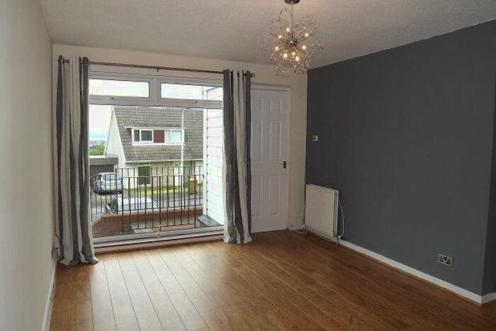 2 Bedroom Flat To Rent In Polmont, Falkirk FK2