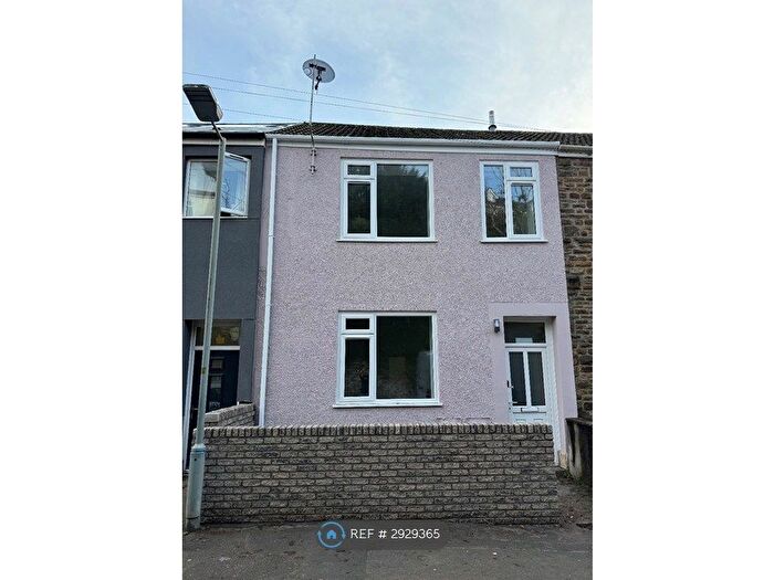 3 Bedroom Maisonette To Rent In Maisonette, Swansea, SA1
