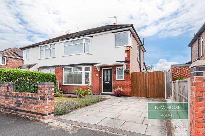3 Bedroom Semi-Detached House For Sale In Humphrey Park, Urmston, Manchester, M41
