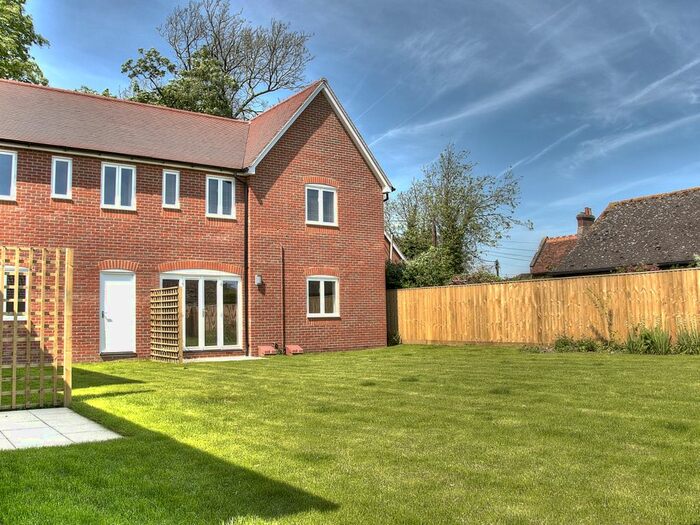 2 Bedroom Flat To Rent In Eagles Close, Wantage, OX12