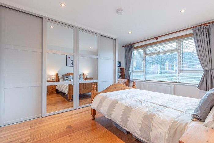 1 Bedroom Flat To Rent In Corunna Crescent, Oxford, OX4