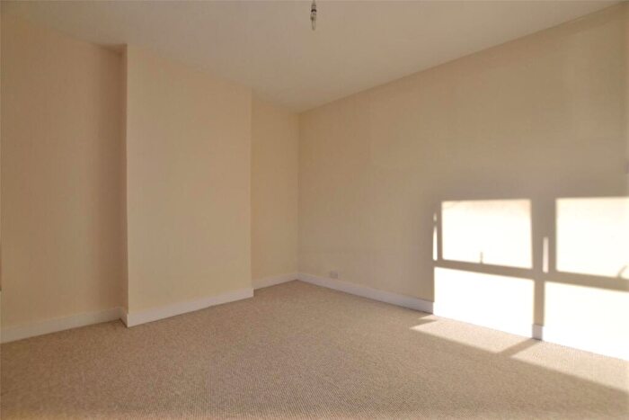 2 Bedroom Apartment To Rent In West Way, Oxford, OX2