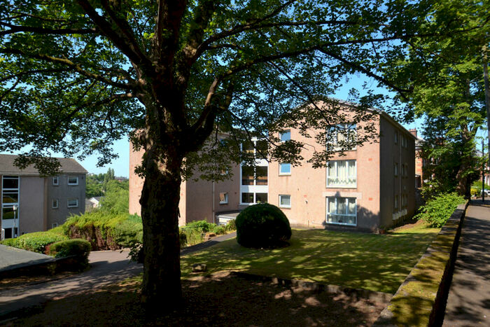 2 Bedroom Flat To Rent In Bellwood Court, Camphill Avenue, Shawlands, G41