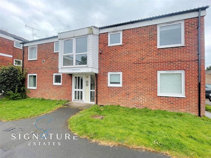 1 Bedroom Flat To Rent In Wellfield Close, Hatfield, AL10