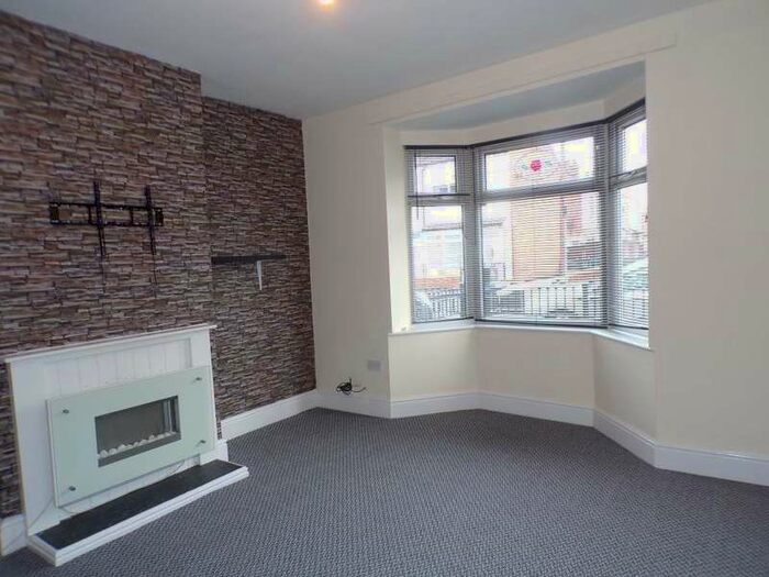 2 Bedroom Terraced House To Rent In De La Pole Ave, Hull, HU3