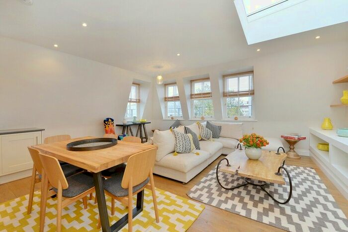 2 Bedroom Flat To Rent In Charlotte Street, Fitzrovia, W1T