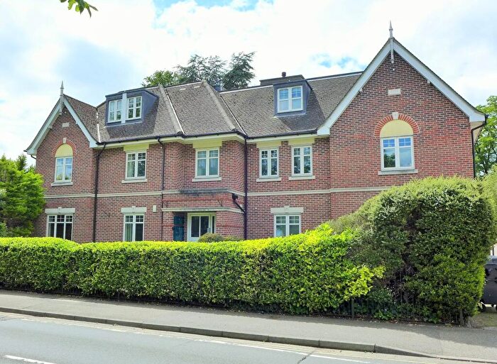 2 Bedroom Apartment For Sale In Fleet Road, Fleet, GU51