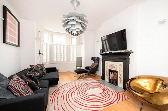 4 Bedroom Detached House To Rent In Wallingford Avenue, Notting Hill, London, W10