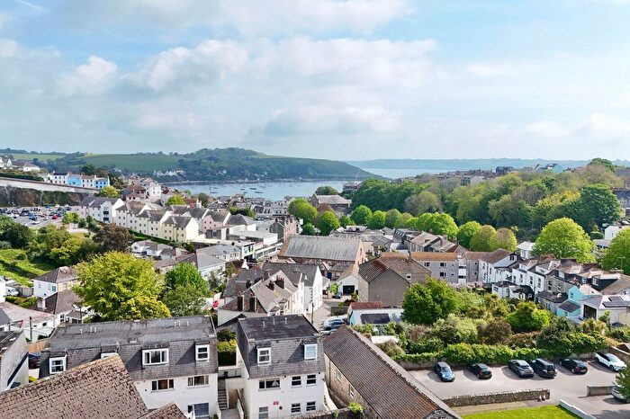 2 Bedroom Flat For Sale In Penvale Court, Falmouth, TR11